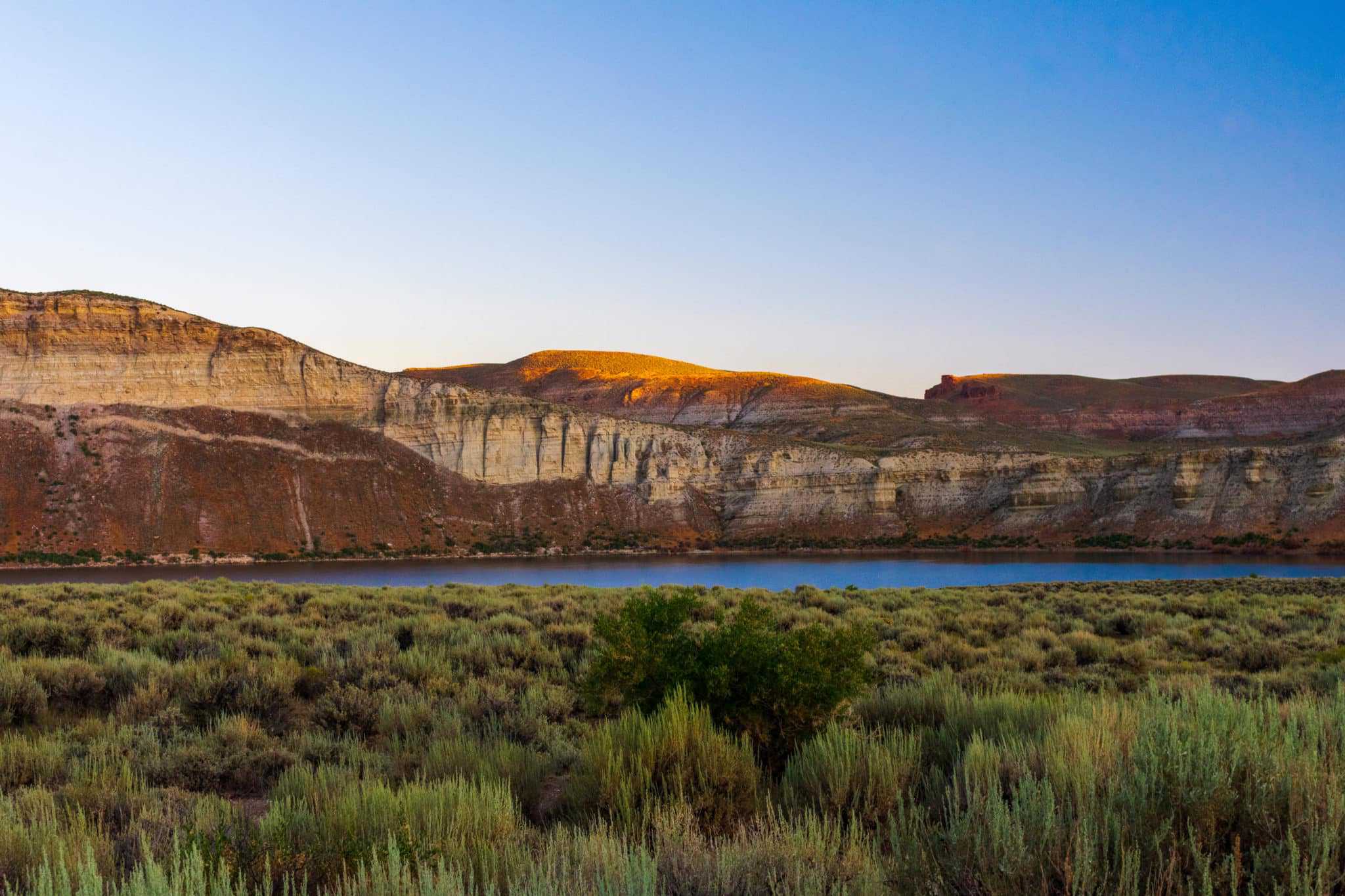 Top Ways to Explore Wyoming’s Wild Landscape | Places.Travel